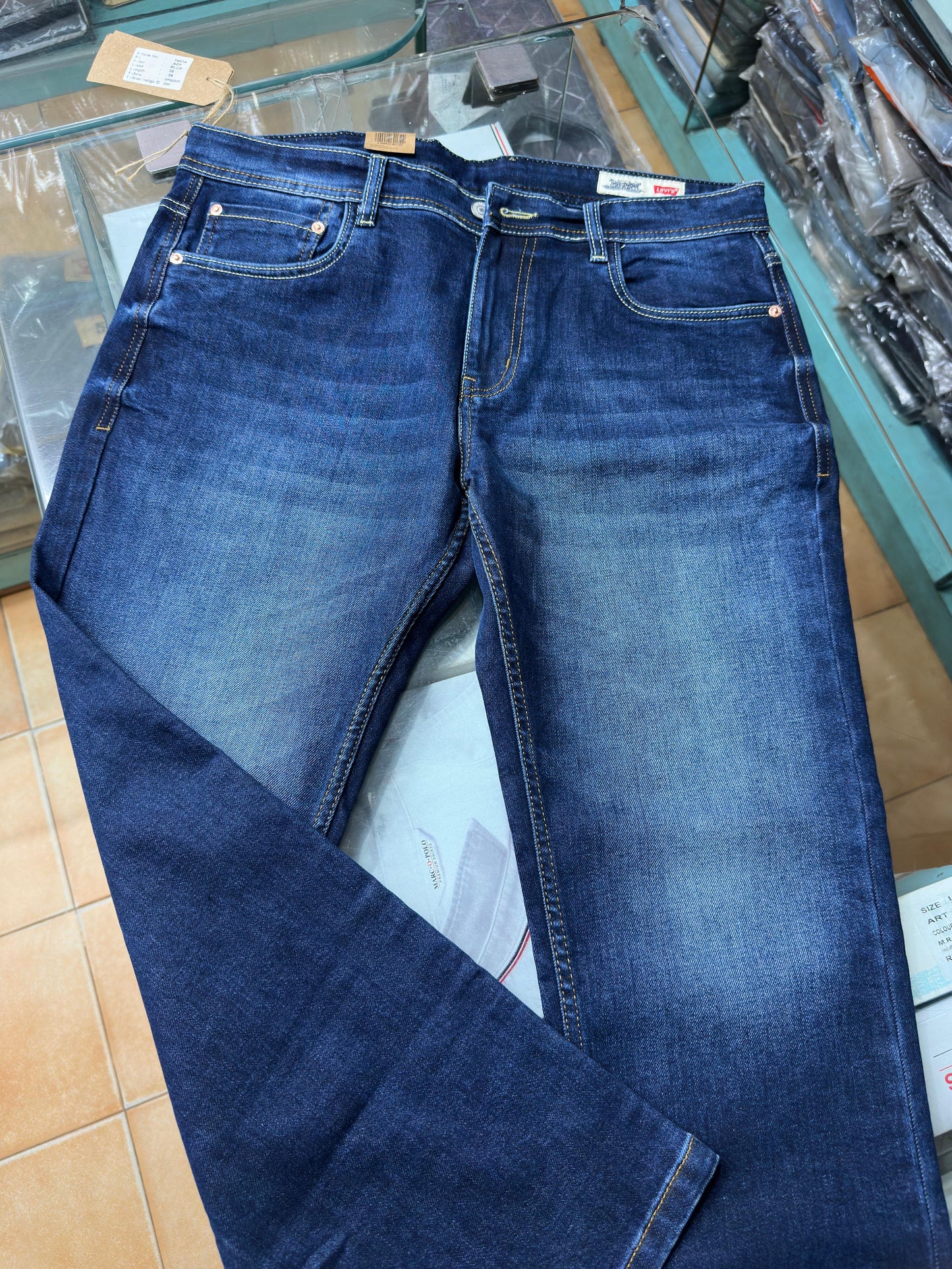 LEVIS JEANS