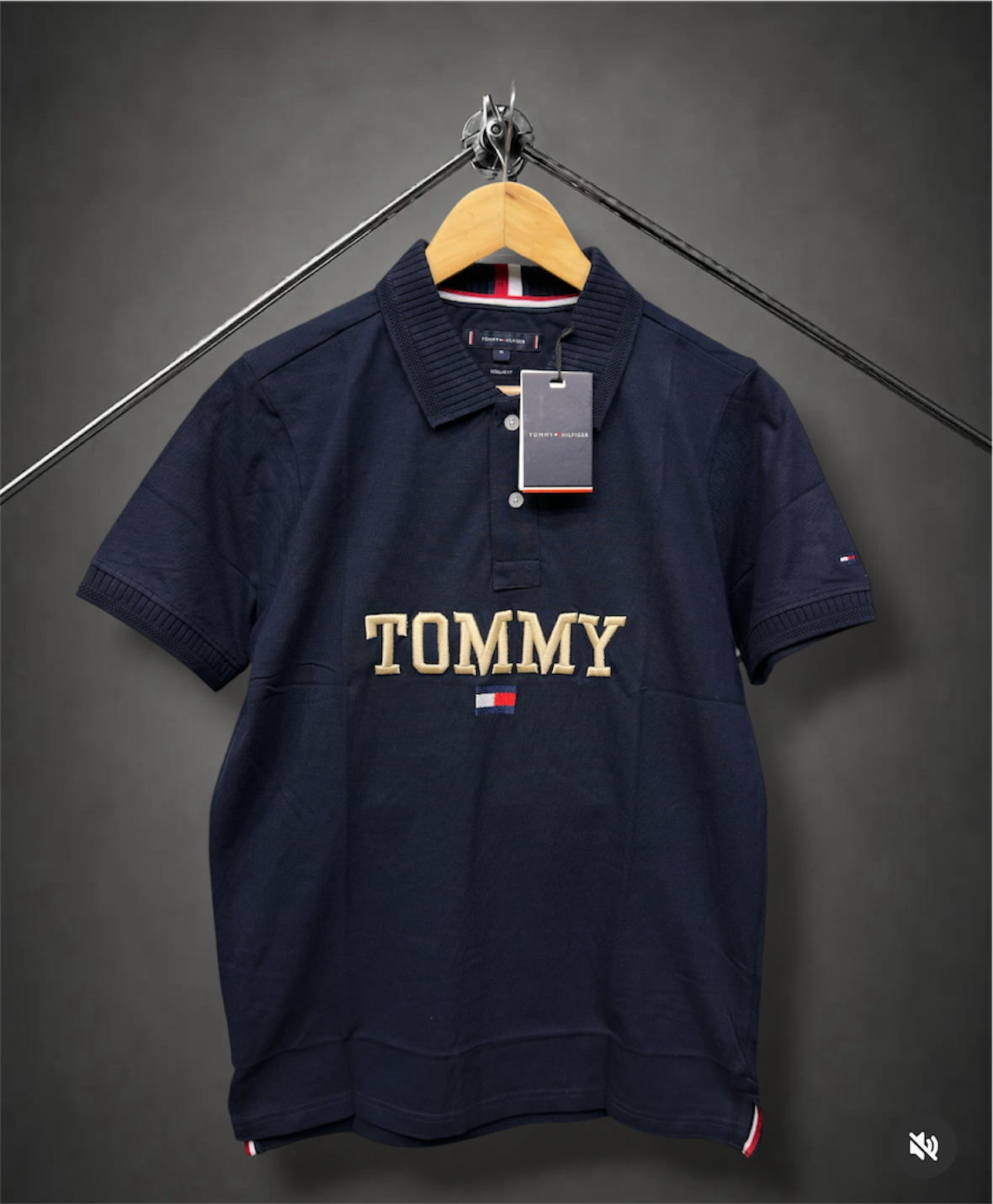 TOMMY HILFIGER TSHIRT