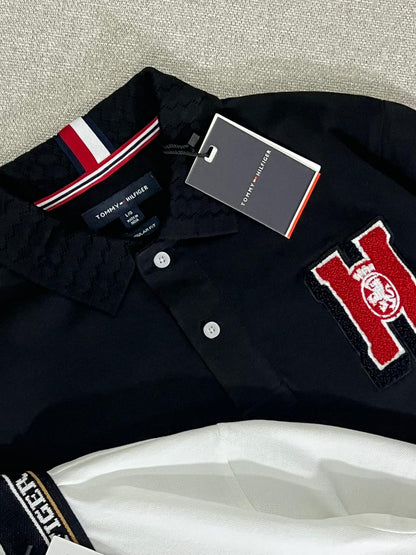 TOMMY HILFIGER BLACK COLOUR TSHIRT