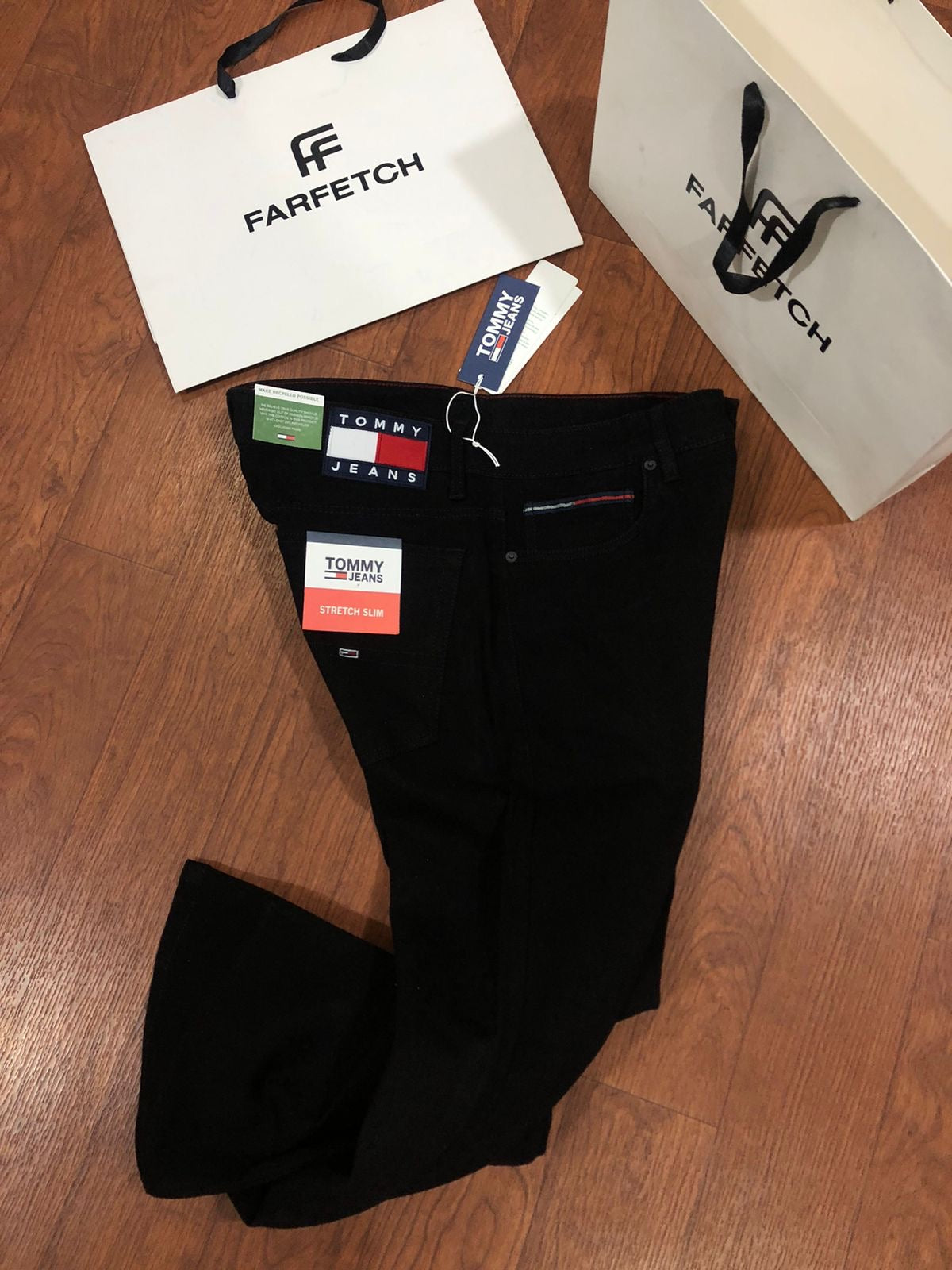 TOMMY HILFIGER BLACK JEANS