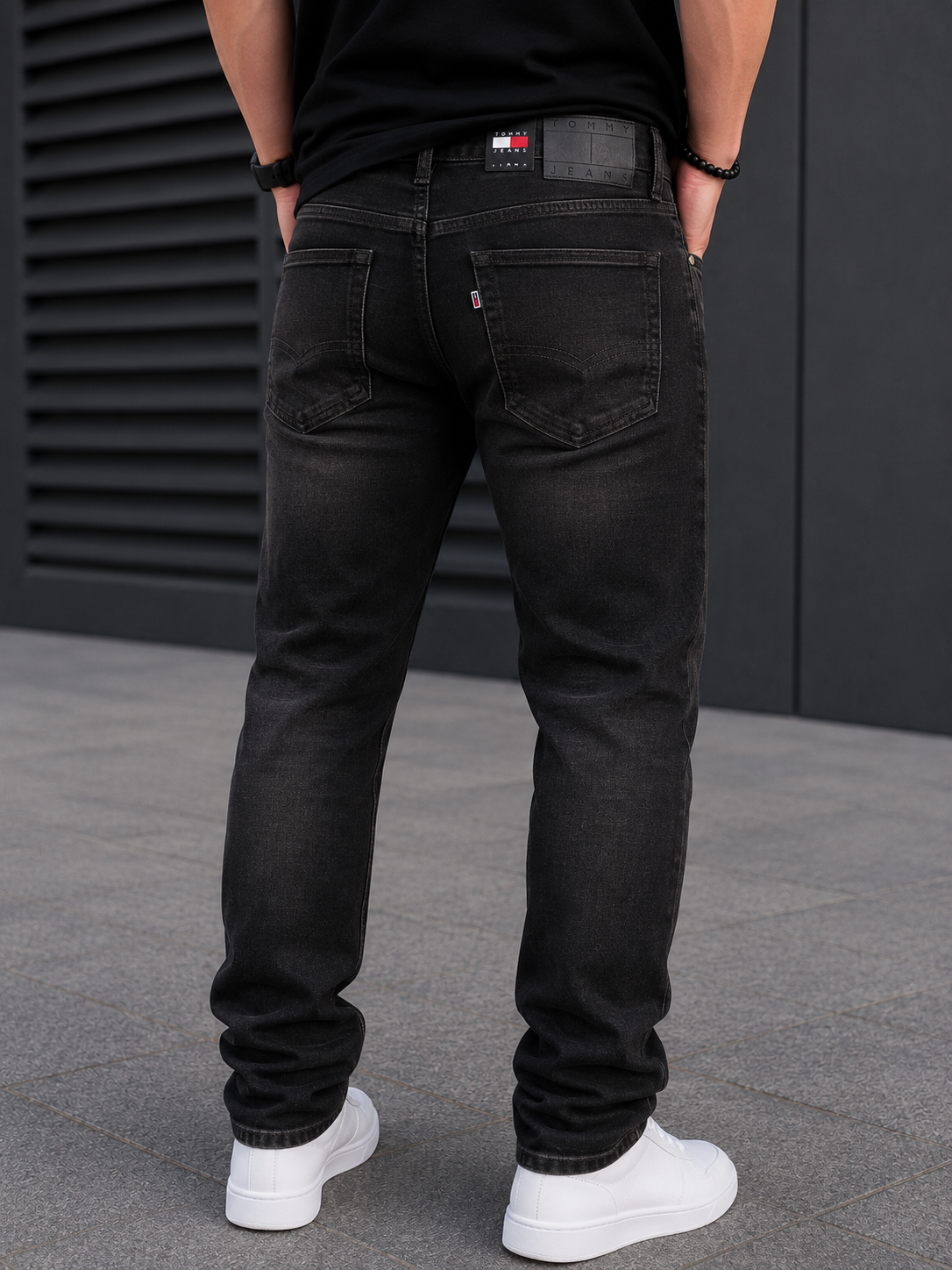 TOMMY HILFIGER JEANS