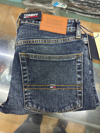 TOMMY HILFIGER JEANS