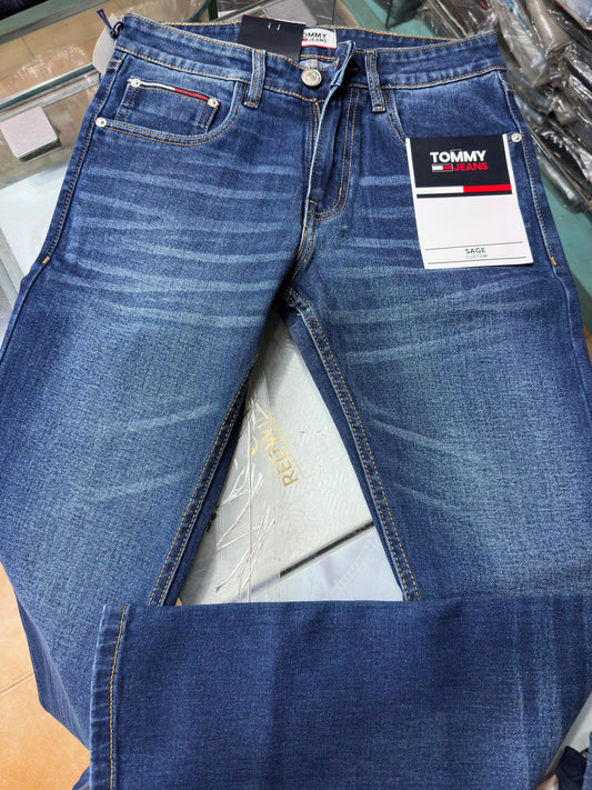 TOMMY HILFIGER JEANS