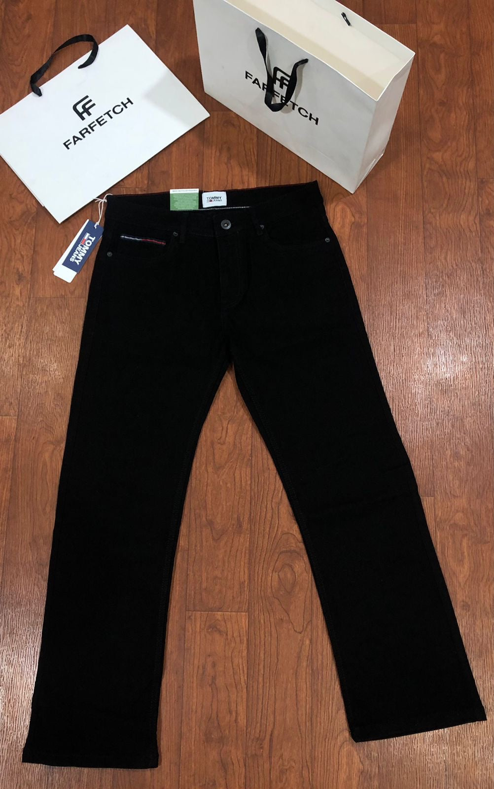 TOMMY HILFIGER BLACK JEANS