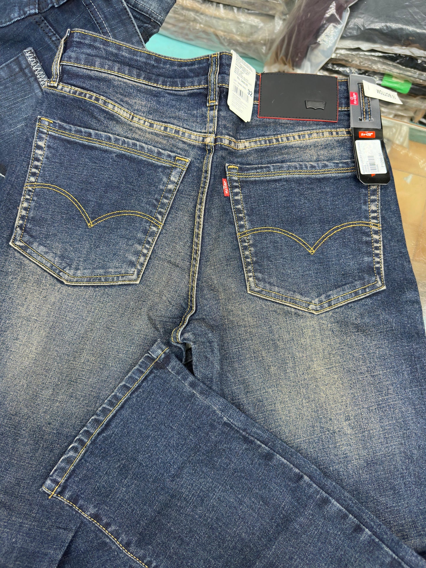 LEVIS JEANS