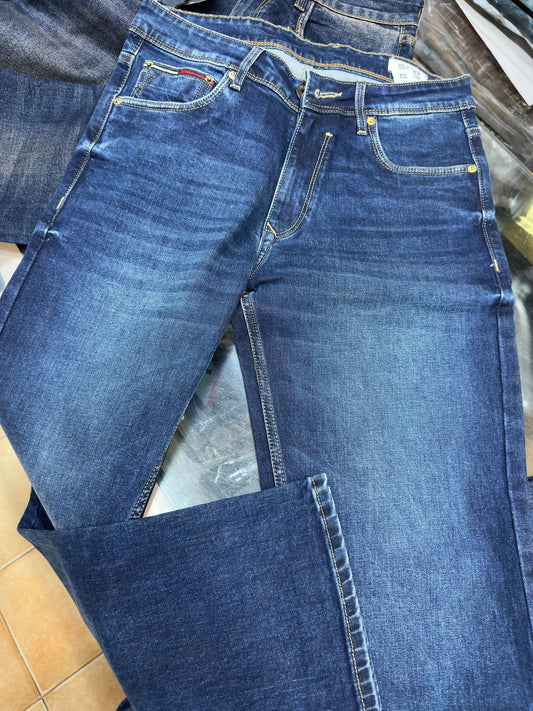 TOMMY HILFIGER JEANS