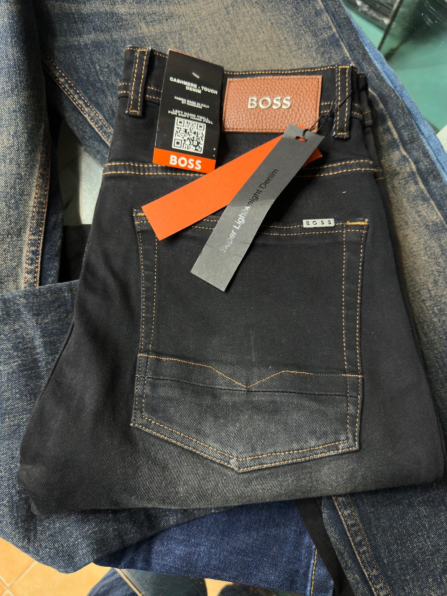 BOSS JEANS