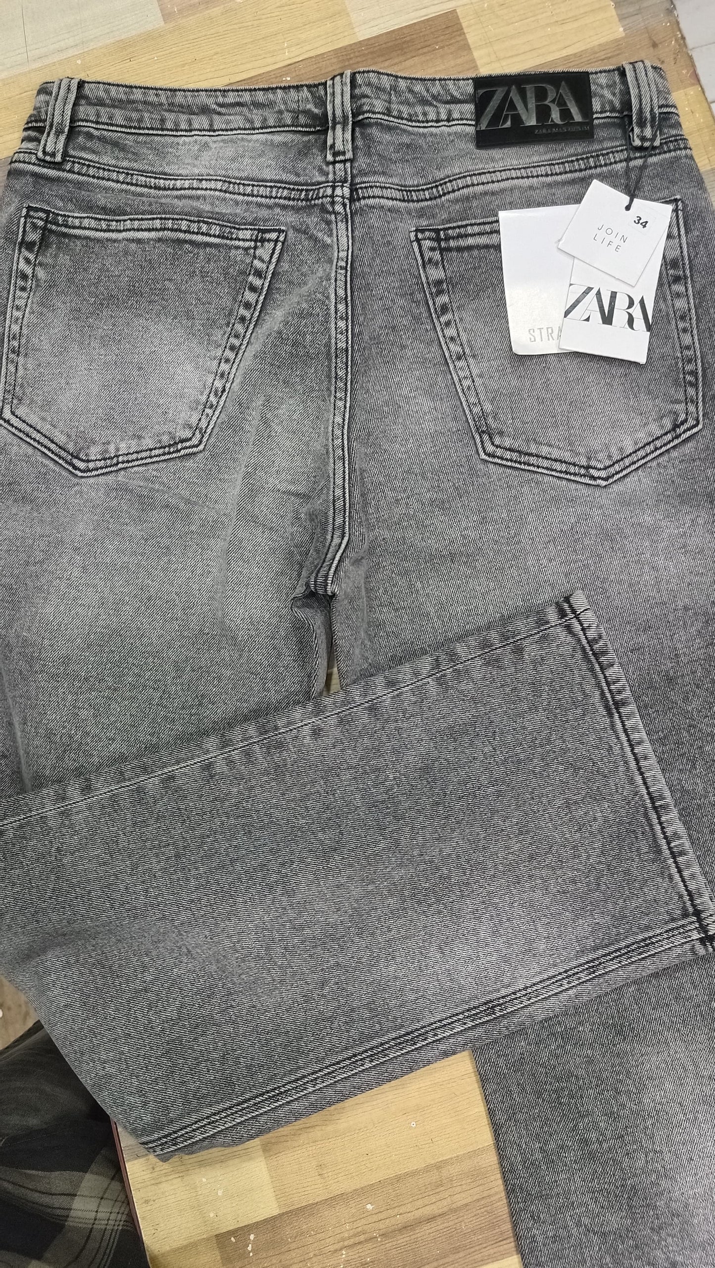 ZARA BAGGY STRAIGHT JEANS