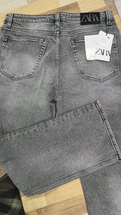 ZARA BAGGY STRAIGHT JEANS