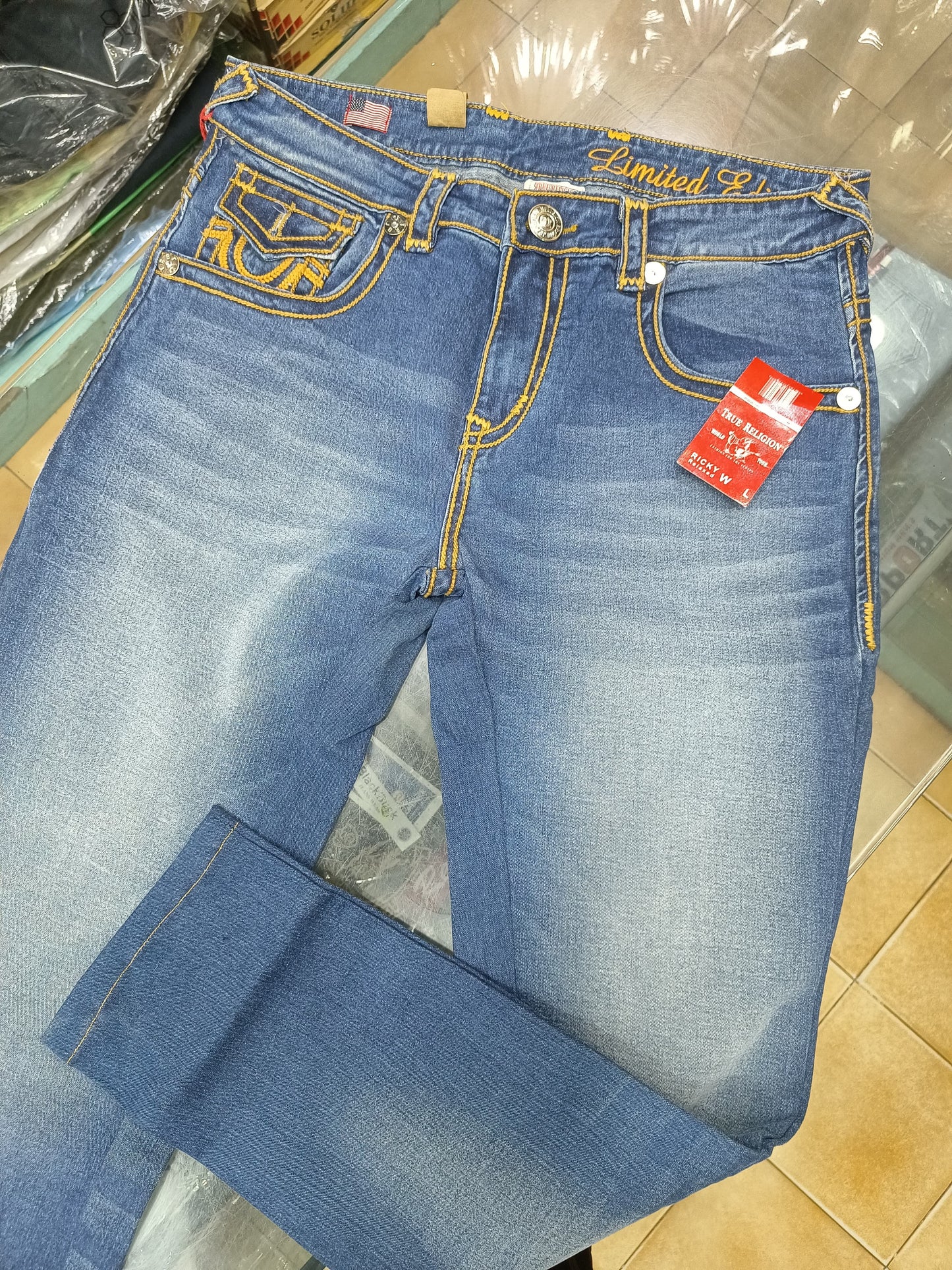 TRUE RELIGION JEANS
