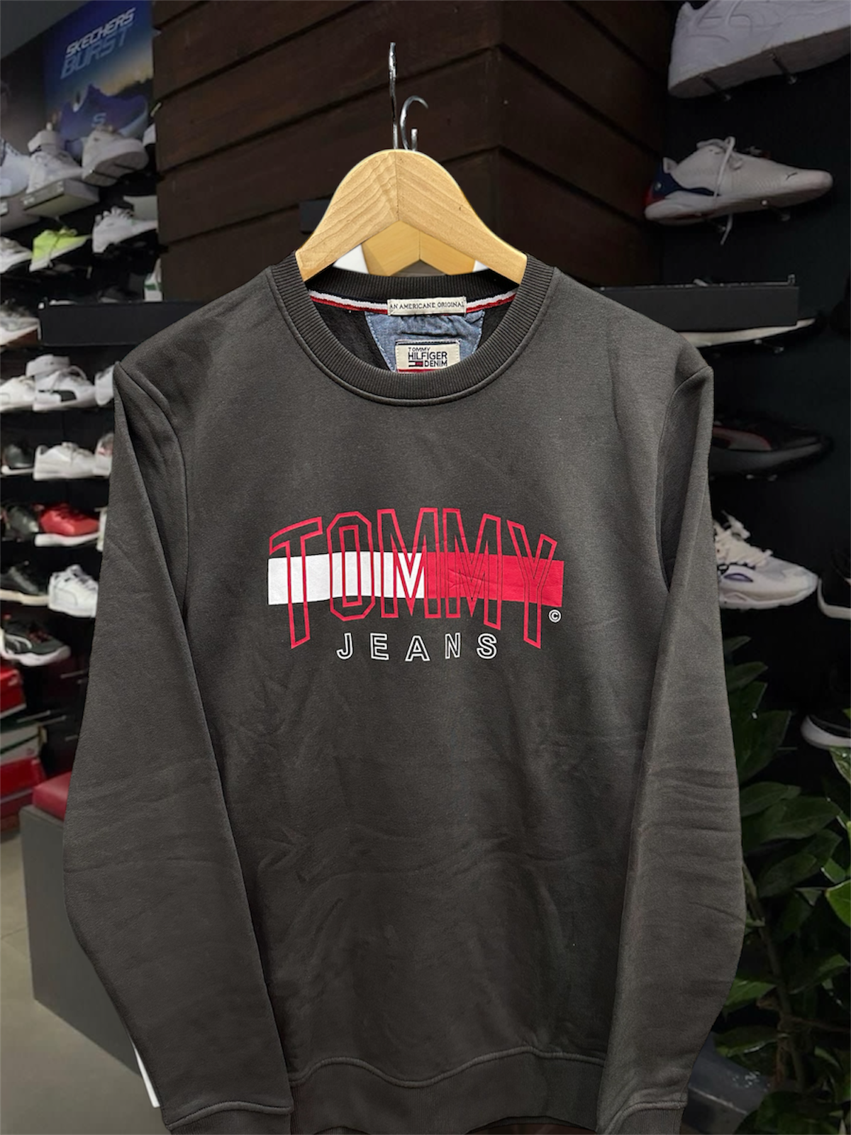 TOMMY HILFIGER SWEATSHIRT