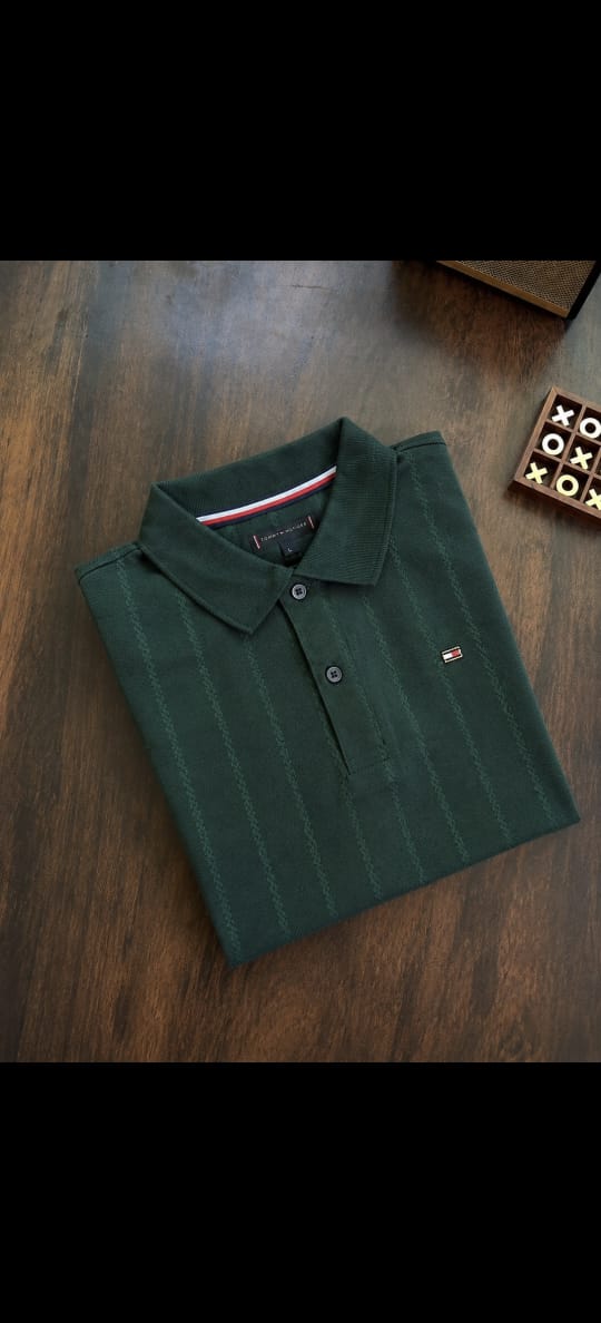 TOMMY HILFIGER GREEN  COLOUR TSHIRT