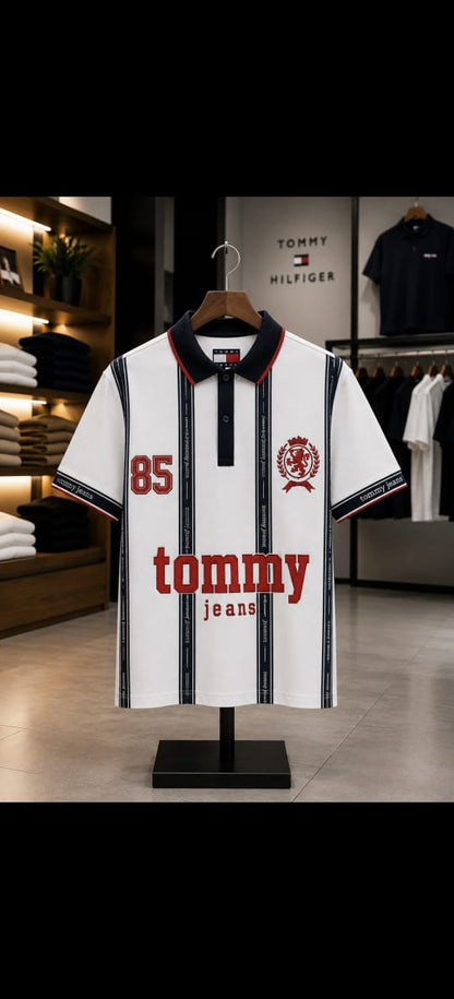 TOMMY HILFIGER WHITE COLOUR TSHIRT