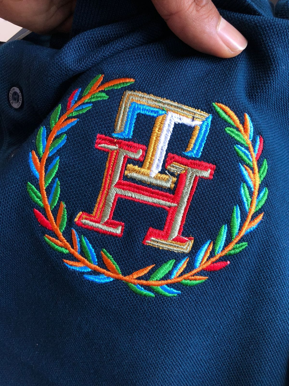 TOMMY HILFIGER TSHIRT