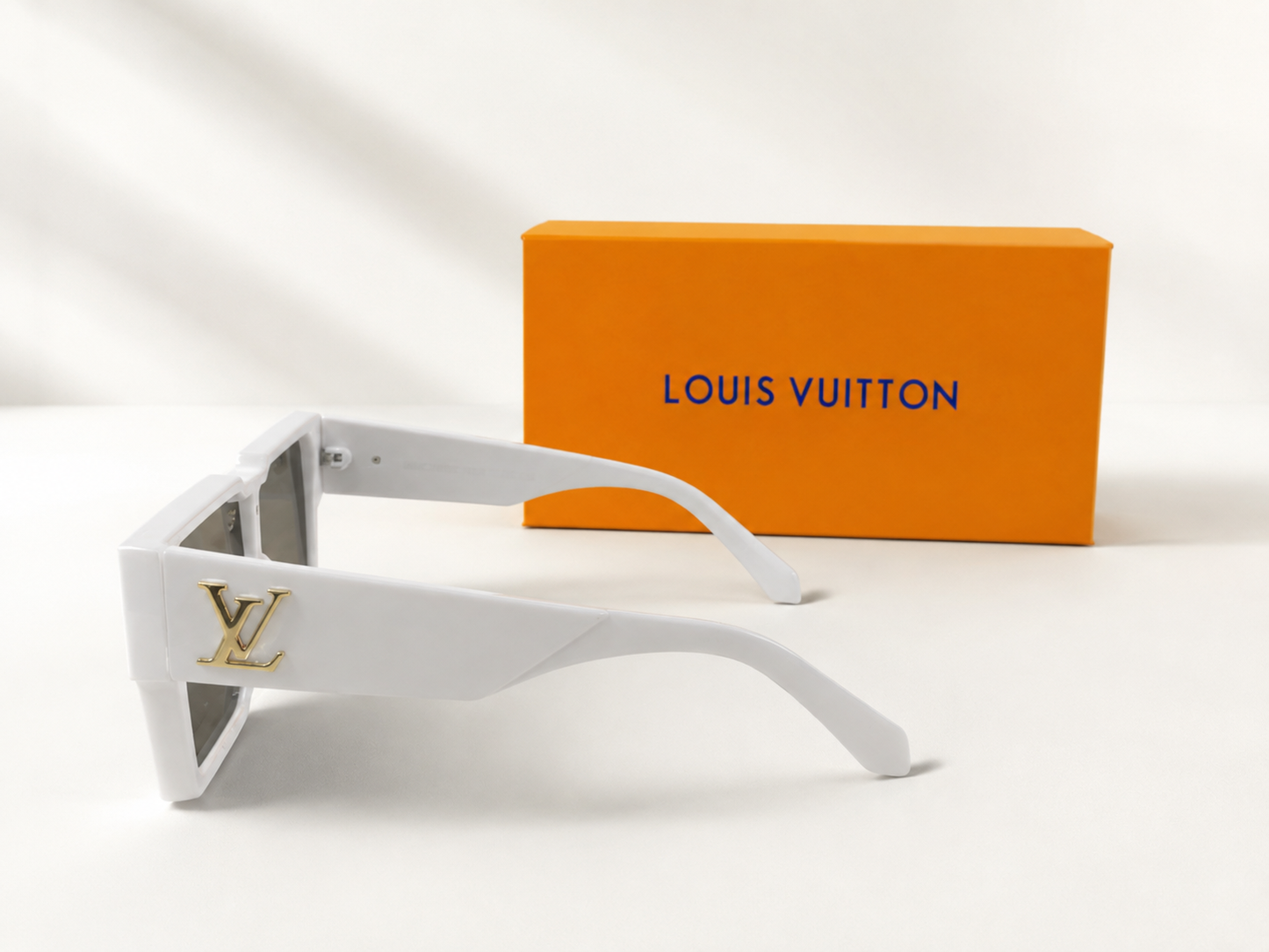 LOUIS VUITTON PREMIUM SUNGLASSES