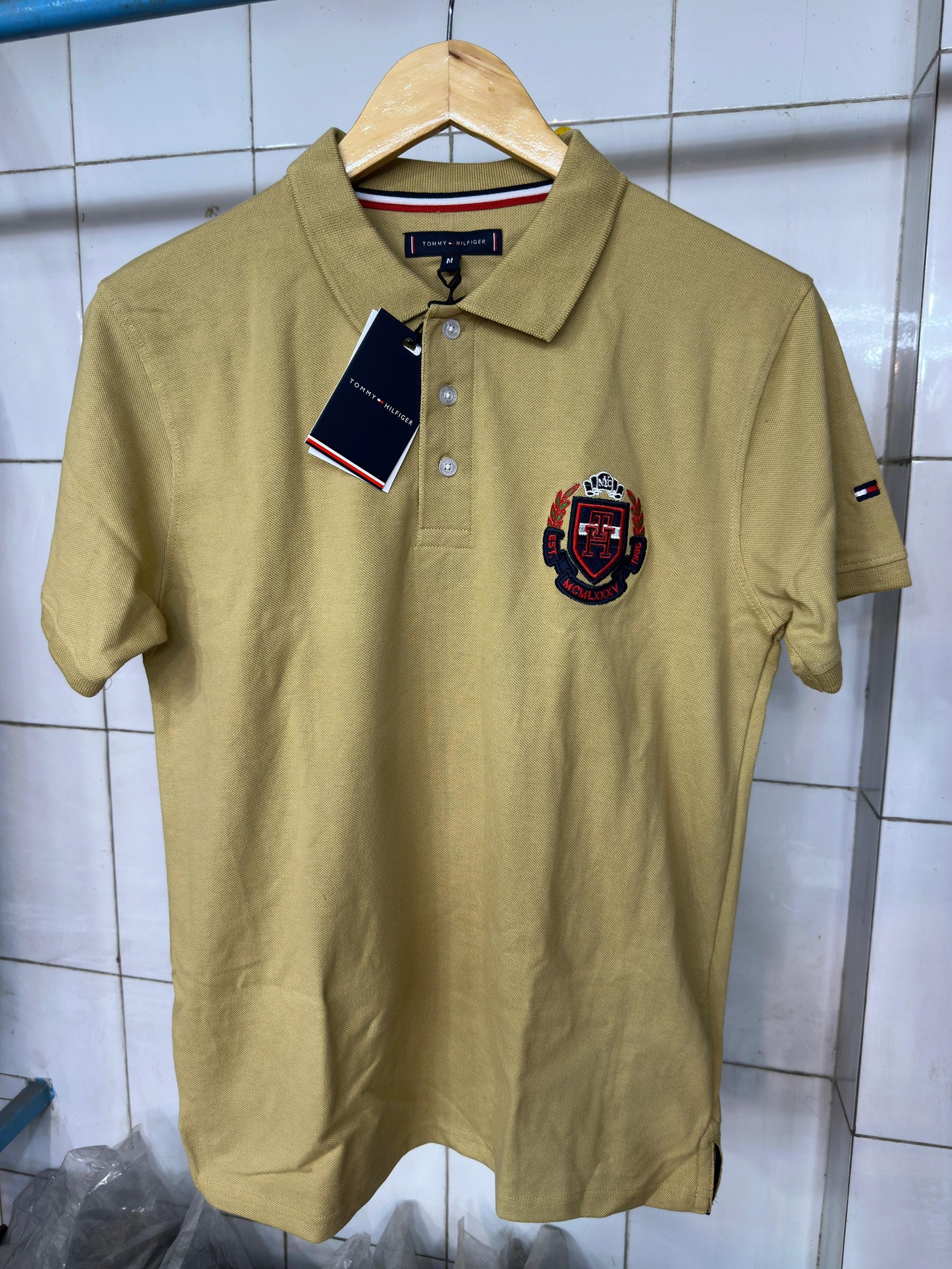 TOMMY HILFIGER TSHIRT