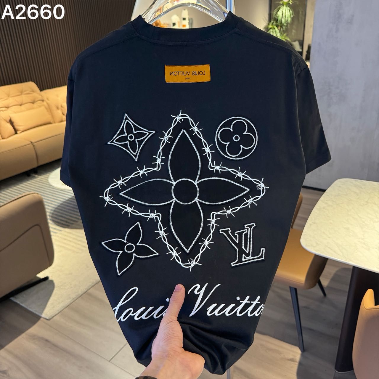 LOUIS VUITTON IMPORTED LUXURY HIGH QUALITY BLACK TSHIRT